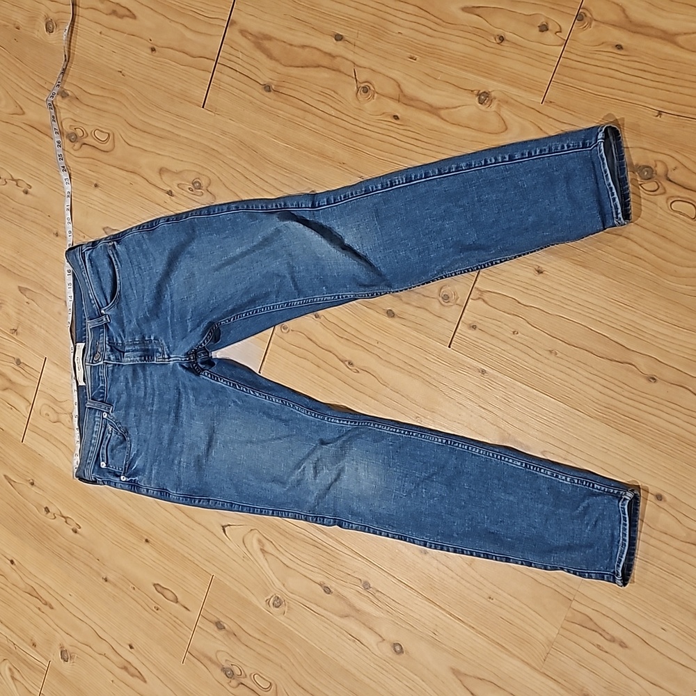 Hollister Skinny Jeans --- 34x34 --- Worn Twice, Washed Once